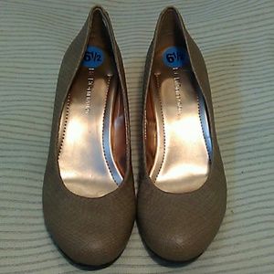 BCBGeneration wedges